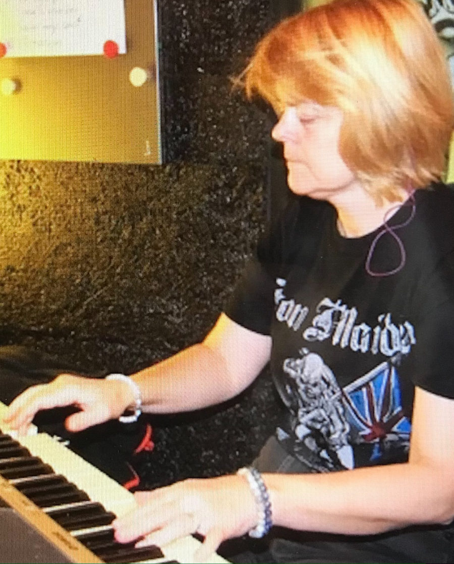 Agnès Kosclik au piano